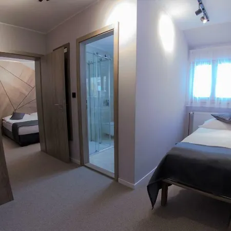 Praha Hotel 4*