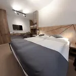 普拉哈酒店 Špindlerŭv Mlýn