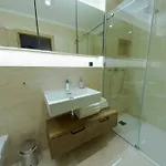 普拉哈酒店 4*