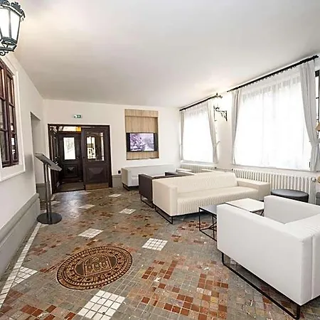 Praha Hotel 4*