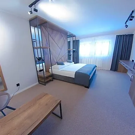 Praha Hotel 4*
