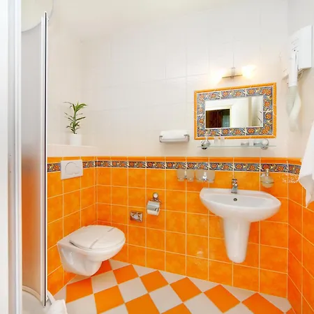 Praha Отель 4*